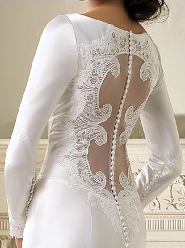 The replica of Bella Swan's wedding gown done by the bridal retailer Alfred Angelo