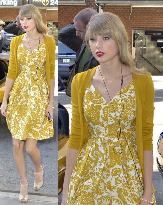 Taylor Swift heads to her hotel in New York on October 22, 2012
