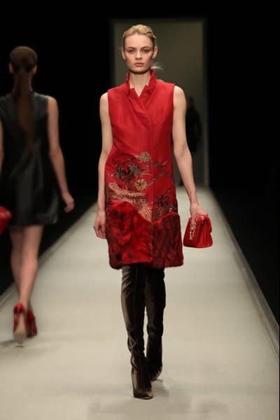 Shiatzy-Chen-red-sleeveless-dress