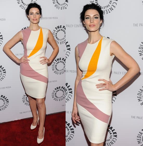 Jessica Paré matching the retro-style "Efra" dress with Charlotte Olympia pumps