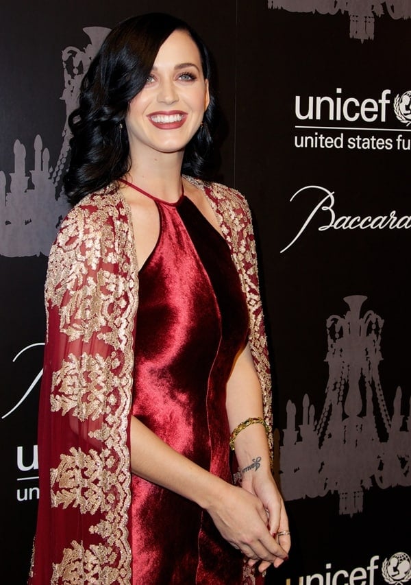 Katy Perry's sexy ruby lipstick color complemented her dress