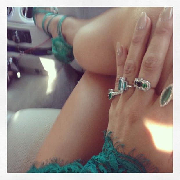 Jennifer Lopez shows off her green Ermanno Scervino sandals