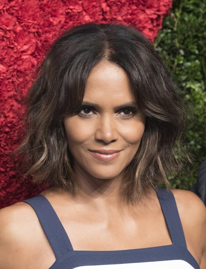 Halle Berry looking gorgeous at the 2014 Gods Love We Deliver Golden Heart Awards