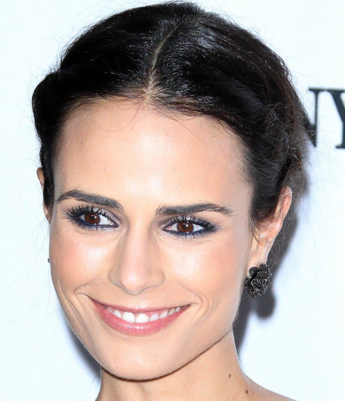 Jordana Brewster's kohl-lined eyes added to the sophistication of the look