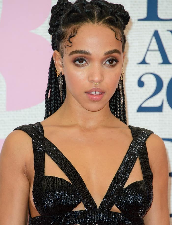 FKA Twigs took a bold risk and ultimately failed with her de rigueur avant-garde look