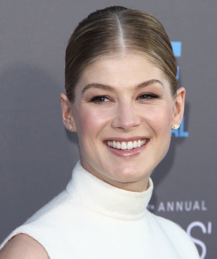 Rosamund Pike attends the 20th Annual Critics' Choice Movie Awards