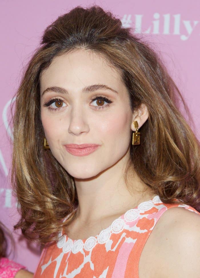 Emmy Rossum embraced the retro vibe of the dress with a bouncy, '60s-inspired hairdo at the Target and Lilly Pulitzer shopping event
