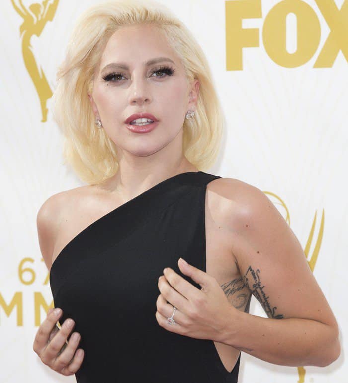Lady Gaga's asymmetrical black dress demonstrated that the avant-garde singer doesn't require flashy embellishments to make a statement on the red carpet
