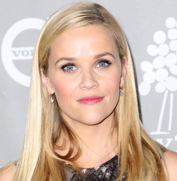 Reese Witherspoon opted for a soft pink cheek and pink-stained lips at the 2015 Baby2Baby Gala