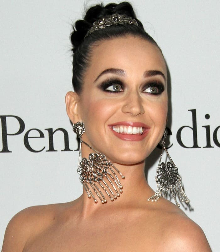Katy Perry arrives on the red carpet at the Parker Institute for Cancer Immunotherapy Launch