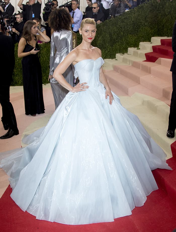Claire Danes stunned in a glow-in-the-dark Cinderella-inspired dress at the "Manus x Machina: Fashion In An Age of Technology" Costume Institute Gala