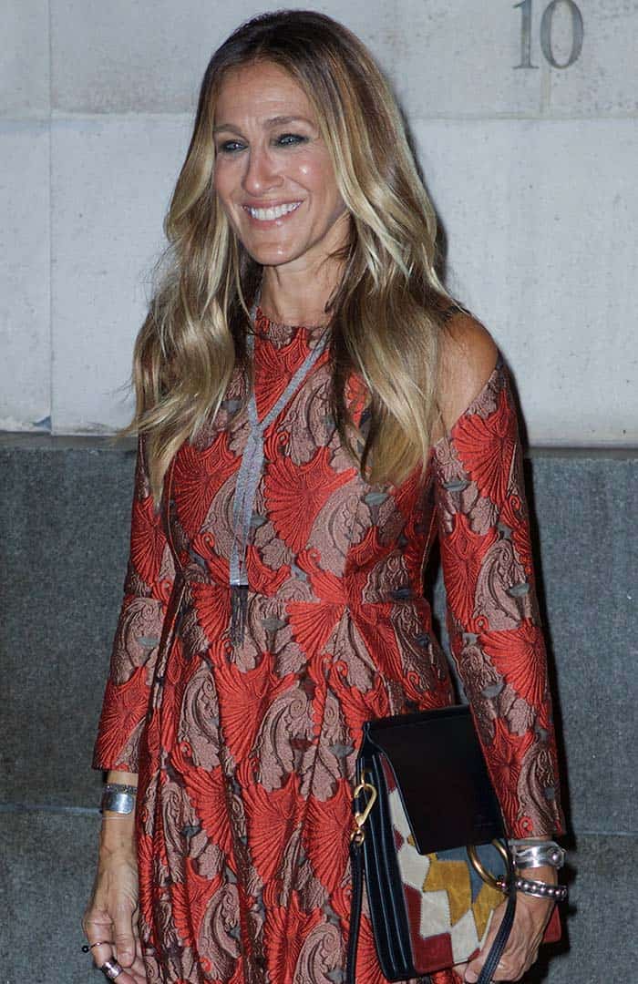 Sarah Jessica Parker steps out in style with her Chloe Faye Wonder Woman bag at the launch party for her new fragrance, "Stash" in London on September 13, 2016