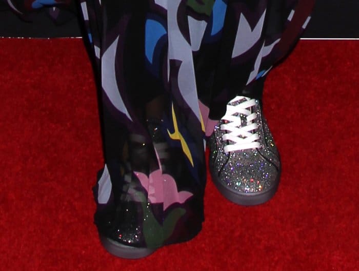 Kaley Cuoco styled her colorful maxi dress with grey, glittery sneakers