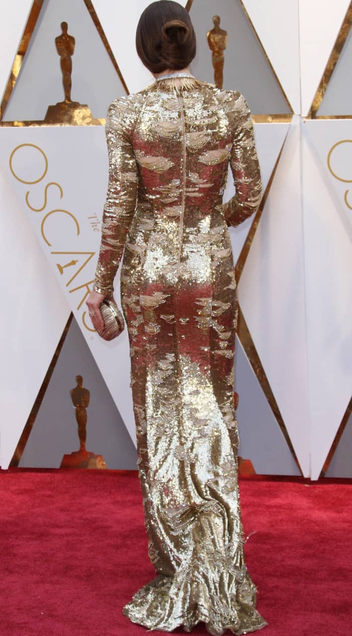 Jessica Biel wearing a gold and silver Kaufmanfranco gown at the 2017 Oscars
