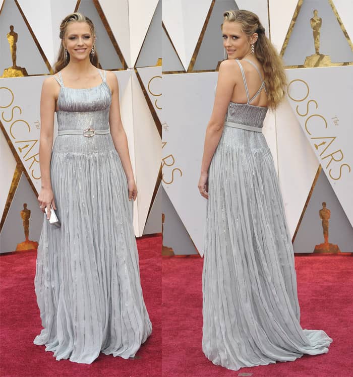 Teresa Palmer shows off post-baby body in silver Prada gown